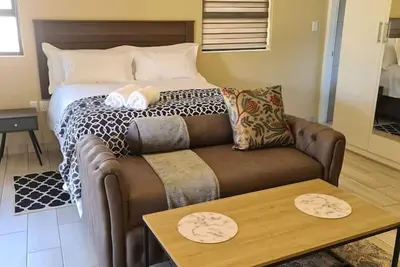 Image de Bustani 1 -spacious Secure and Private Apartment - Self-catering