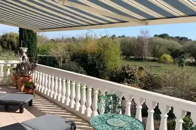 Très belle maison lumineuse et sans vis à vis