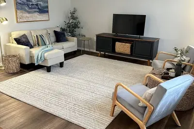 Image de Updated Townhome Close to I20\/26