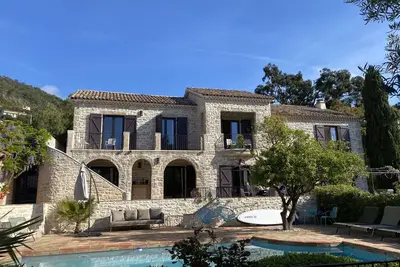 Image de Villa Proche de la Plage de Pramousquier