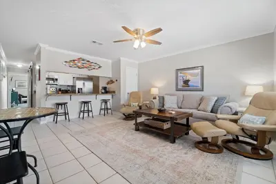 Image de Shore Break-New 1br, Easy Walk to Beach!