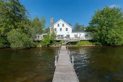 Image de The Homestead Full: Lakefront Fun—Sleeps 28!