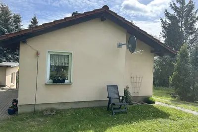 Image de Idyllisches Ferienhaus im Grünen