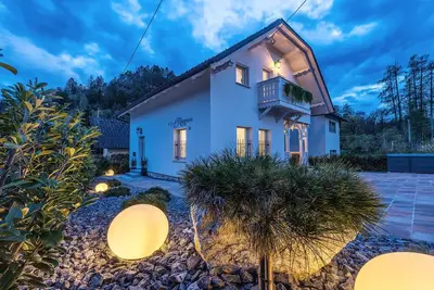 Image de Luxe Villa Mignon: Bedroom w/ Castle View + 3 min walk to the Lake Bled