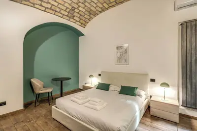 Image de Spacious Apartment in Vibrant Prati District Cir:058091-Alt-05639