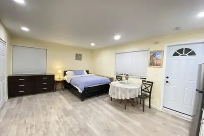 Image de Cozy one bedroom studio newly remodeled