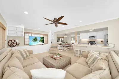 Image de Dana Cottage: Spacious 3-Bdrm Home Near the Beach!