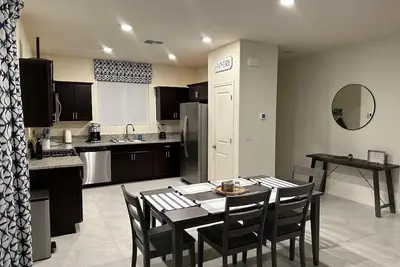 Image de 4 bed Modern, Cozy, Efficient North Merced Retreat near hospitals and Uc Merced