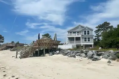 Image de Beachfront Bavon Beachfront Sailors Delight Sleeps 10.