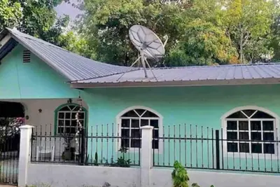 Image de Fully Loaded and Comfortable House With Parking