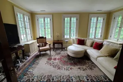 Image de Historic 1914 Georgian Colonial Manor