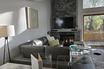 Image de Trout Creek Unit 8, Beautiful newly Decorated Very Clean Condo, Building 2