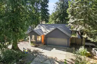 Image de Mt Hood Cabin - Pool, Arcade Games, River Access