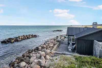 Image de Relaxing holiday at the water's edge