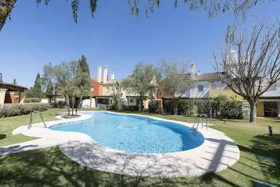 Image de Los Jandalos -Beautiful house in private urbanisation with shared pool and free WiFi.
