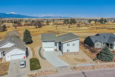 Image de Spacious Luxury and Mountain Views
