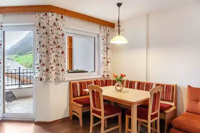 Image de Appartement de vacances \"Alpenflora 2\" avec vue sur les montagnes, balcon et Wi-Fi