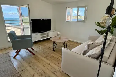 Image de Maison 2 étages vue sur mer en plein cœur du Moule.