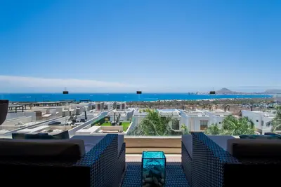Image de Amazing Arch Views in gated community Vista Vela 1 - 2br Condo