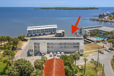 Image de Gulf front condo with sunset views