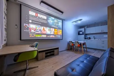 Image de Aircon Studio With Projector and Balcony Near Main Square