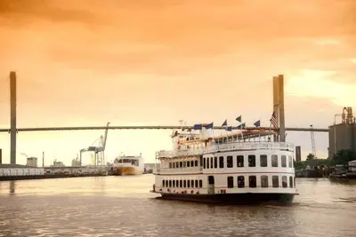 Image de Manior De Luxe Near Forsyth Park