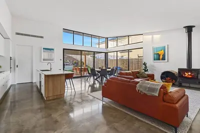 Image de Amongst The Tea Trees