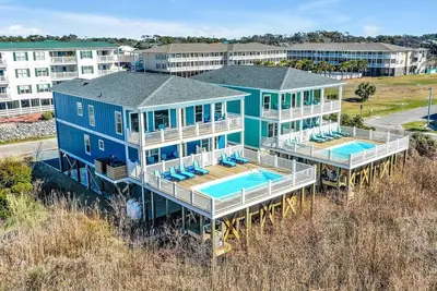 Image de Enjoy all the benefits/amenities of a large ocean front without the price tag