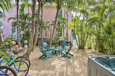 Image de La Casa Rosada ~ Perfectly Located 2 Br, 2. 5 Ba Home w/ Private Hot Tub!