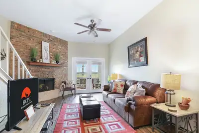 Image de Cozy Glimmer | Family-Friendly Canyon Lake Getaway!