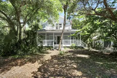 Image de 4 Night Summer Minimum: Charming Cottage. Shellington Iii offers all you need fo
