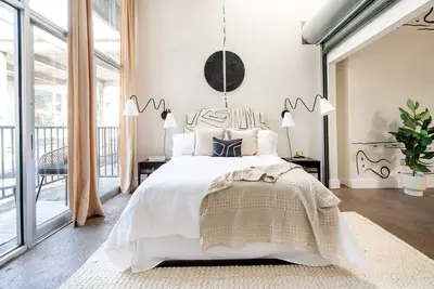 Image de Beltline Shrine by Minty Living