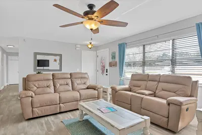 Image de Sebastian Favorite! Near Beaches And Riverfront District - Dog Friendly