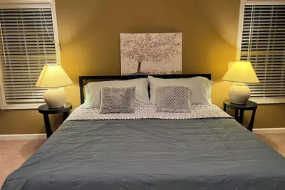 Image de Terrific 4-bedroom house in Clarksville