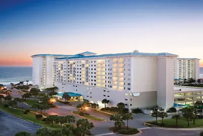 Image de 2 Bedroom Lockoff Suite on Destin Beach, Wyndham Majestic Sun! !