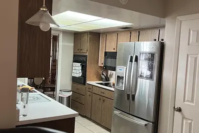 Image de Lake front home