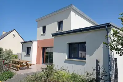 Image de Maison moderne Ă 5 minutes des plages.