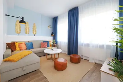 Image de Vacation apartment with 1 bedroom and balcony facing the lake