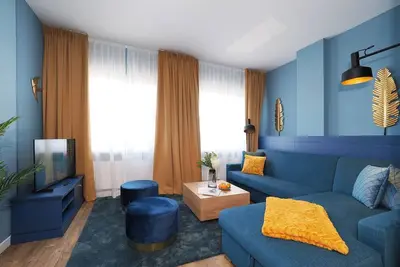 Image de Vacation apartment with 1 bedroom and balcony facing the lake