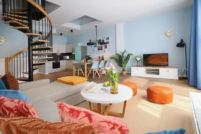 Image de Vacation apartment with 2 bedrooms and balcony facing the lake