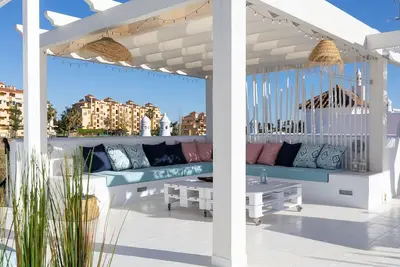 Image de Penthouse with large roof terrace in Estepona - Malaga