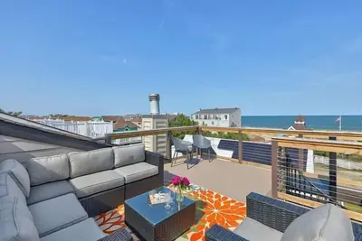 Image de Beautiful Ocean Views from our high-end luxury rental!