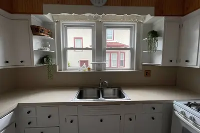Image de Large Beach House. Close to Nyc train, bars, clubs, restaurants