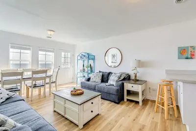 Image de Beachfront Emerald Isle Vacation Rental w/ Deck!