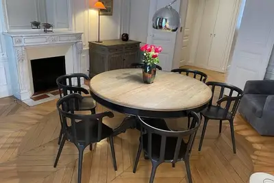 Image de 5mn walk from avenue St Germain des Près - 02 bedrooms