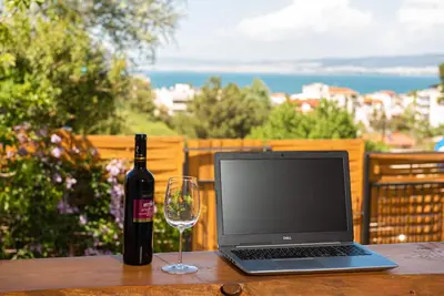 Image de Grand Seaview Retreat - walk to the beach