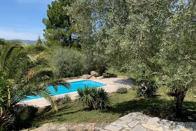 Image de Maison de vacances avec piscine et vue à Montauroux
