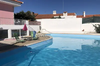 Casa Rosa est une villa spacieuse spécialement adaptée aux familles et groupes.