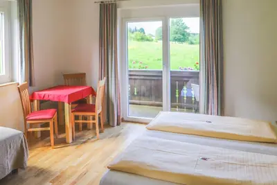 Image de Dreibettzimmer mit Balkon - Pension Strauß