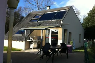 Image de Gîte\/Villa écologique surplombant le cadre exceptionnel du lac de Guerlédan